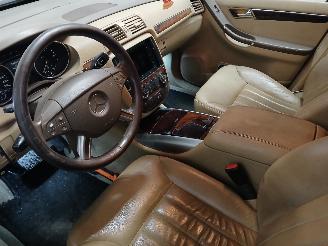 Mercedes R-klasse R (W251) MPV 3.0 320 CDI 24V 4-Matic (OM642.950) [165kW]  (01-2006/07-=
2010) picture 13