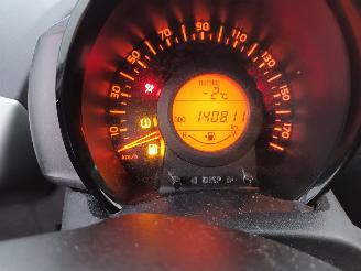 Peugeot 108 108 Hatchback 1.0 12V (1KRFE(CFB)) [51kW]  (05-2014/...) picture 2