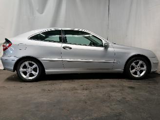 Mercedes C-klasse C Sportcoupé (C203) Hatchback 1.8 C-180K 16V (M271.946) [105kW]  (05=
-2002/05-2008) picture 6