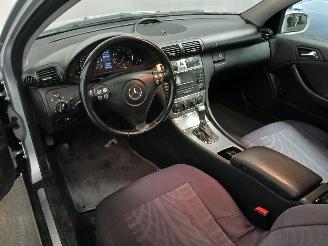 Mercedes C-klasse C Sportcoupé (C203) Hatchback 1.8 C-180K 16V (M271.946) [105kW]  (05=
-2002/05-2008) picture 9