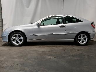 Mercedes C-klasse C Sportcoupé (C203) Hatchback 1.8 C-180K 16V (M271.946) [105kW]  (05=
-2002/05-2008) picture 3