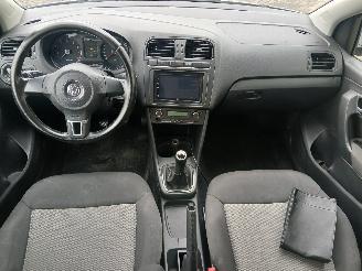 Volkswagen Polo Polo V (6R) Hatchback 1.2 12V (CGPB(Euro 5)) [44kW]  (06-2009/05-2014)= picture 10