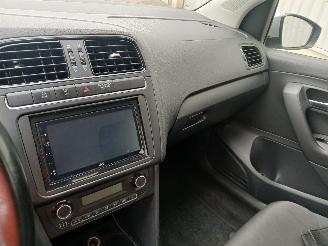 Volkswagen Polo Polo V (6R) Hatchback 1.2 12V (CGPB(Euro 5)) [44kW]  (06-2009/05-2014)= picture 16