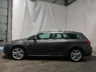 Opel Astra Astra J Sports Tourer (PD8/PE8/PF8) Combi 1.4 Turbo 16V (A14NET(Euro 5=
)) [103kW]  (10-2010/10-2015) picture 4