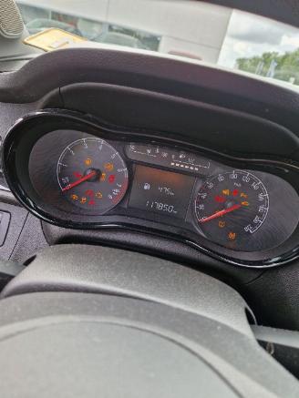 Opel Karl Karl Hatchback 5-drs 1.0 12V (B10XE(Euro 6)) [55kW]  (01-2015/03-2019)= picture 2