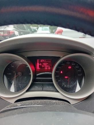 Seat Ibiza Ibiza ST (6J8) Combi 1.2 TDI Ecomotive (CFWA) [55kW]  (04-2010/05-2015=
) picture 2