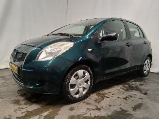 Toyota Yaris Yaris II (P9) Hatchback 1.3 16V VVT-i (2SZFE) [64kW]  (08-2005/11-2010=
) picture 3