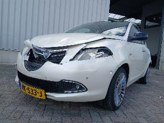 škoda osobní automobily Lancia Ypsilon Ypsilon (312) Hatchback 0.9 TwinAir 85 (312.A.2000(Euro 5)) [63kW]  (0=
5-2011/...) 2011/12
