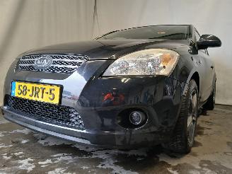 škoda osobní automobily Kia Cee d Cee'd Sporty Wagon (EDF) Combi 1.4 16V (G4FA) [80kW]  (09-2007/12-2012=
) 2009/8