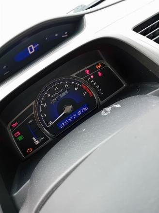 Honda Civic Civic (FA/FD) Sedan 1.3 Hybrid (LDA2) [70kW]  (01-2006/12-2010) picture 2