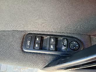 Peugeot 508 508 (8D) Sedan 2.0 HYbrid4 16V (DW10CTED4(RHC)) [147kW]  (11-2010/12-2=
018) picture 19