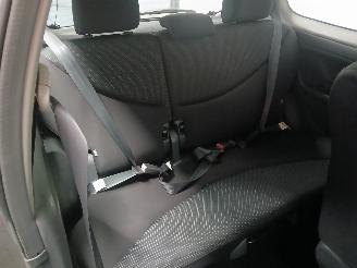 Toyota Yaris Yaris (P1) Hatchback 1.5 T Sport 16V VVT-i (1NZFE) [78kW]  (04-2001/09=
-2005) picture 10