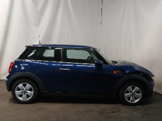 Mini Mini Mini (F56) Hatchback 3-drs 1.5 12V One D (B37C15A) [70kW]  (03-2014/..=
=2E) picture 7