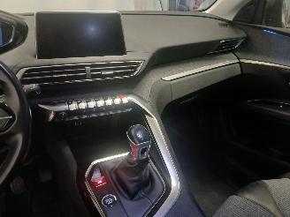 Peugeot 5008 5008 II (M4/MC/MJ/MR) MPV 1.2 12V e-THP PureTech 130 (EB2ADTS(HNS)) [9=
6kW]  (12-2016/12-2024) picture 17