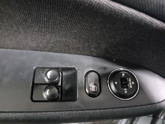 Hyundai I-30 i30 (FD) Hatchback 1.4 CVVT 16V (G4FA) [77kW]  (10-2007/11-2011) picture 13