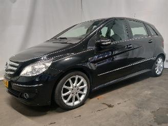 Mercedes B-klasse B (W245) Hatchback 1.7 B-170 16V (M266.940) [85kW]  (03-2005/11-2011) picture 2
