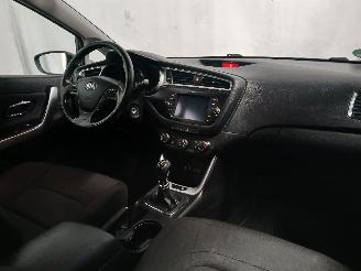 Kia Cee d Cee'd Sportswagon (JDC5) Combi 1.6 GDI 16V (G4FD) [99kW]  (09-2012/12-=
2018) picture 10