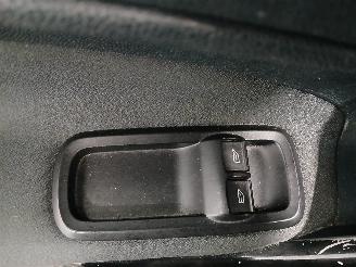 Ford Fiesta Fiesta 6 (JA8) Hatchback 1.25 16V (SNJB(Euro 5)) [60kW]  (06-2008/06-2=
017) picture 14