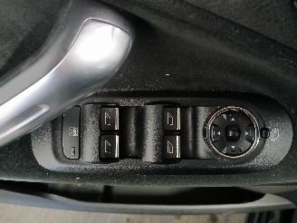 Ford S-Max S-Max (GBW) MPV 2.5 Turbo 20V (HUWA) [162kW]  (05-2006/03-2010) picture 13