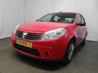 Unfallwagen Dacia Sandero Sandero I (BS) Hatchback 1.4 (K7J-710(K7J-A7)) [55kW]  (06-2008/12-201=
2) 2008/2