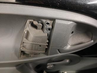 Citroën C1 C1 Hatchback 1.0 12V (1KR-FE(CFB)) [50kW]  (06-2005/09-2014) picture 12