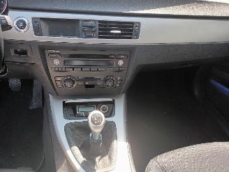 BMW 3-serie 3 serie (E90) Sedan 318d 16V (M47-D20(204D4)) [90kW]  (03-2005/08-2007=
) picture 13