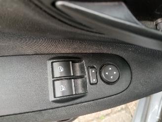 Fiat Punto Grande Punto (199) Hatchback 1.3 JTD Multijet 16V VGT (199.B.4000(Euro=
 5)) [62kW]  (04-2010/...) picture 11