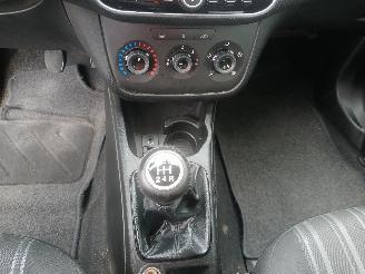 Fiat Punto Grande Punto (199) Hatchback 1.3 JTD Multijet 16V VGT (199.B.4000(Euro=
 5)) [62kW]  (04-2010/...) picture 15