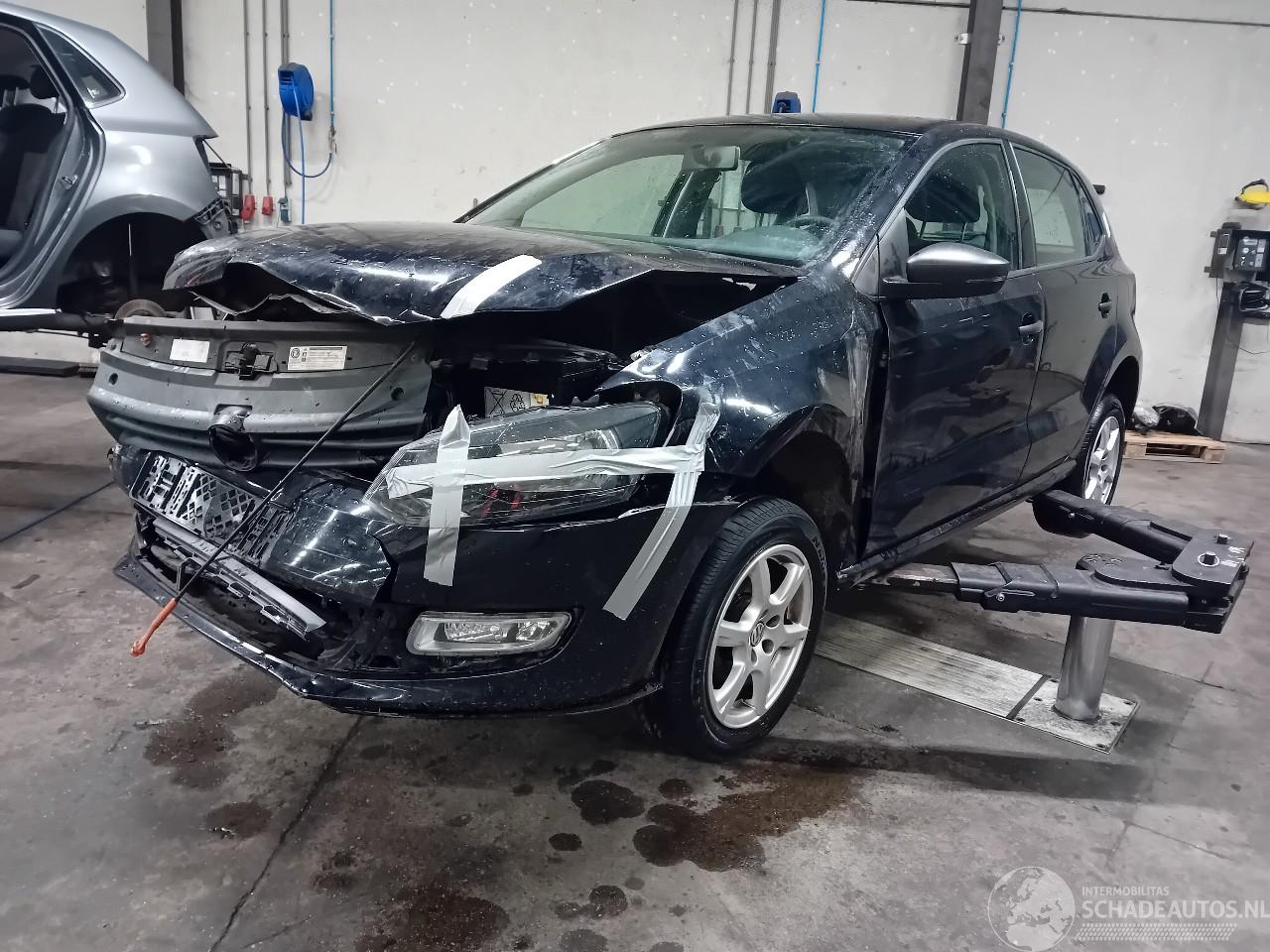 Volkswagen Polo Polo V (6R) Hatchback 1.2 12V BlueMotion Technology (CGPA(Euro 5)) [51=
kW]  (06-2009/05-2014)