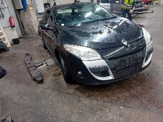 Renault Mégane Megane III Coupe (DZ) Hatchback 3-drs 1.4 16V TCe 130 (H4J-700(H4J-A7)=
) [96kW]  (04-2009/02-2016) picture 4