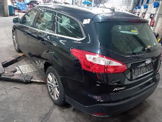 Ford Focus Focus 3 Wagon Combi 1.0 Ti-VCT EcoBoost 12V 125 (M1DA(Euro 5)) [92kW] =
 (02-2012/05-2018) picture 4