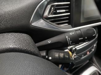 Peugeot 308 308 SW (L4/L9/LC/LJ/LR) Combi 5-drs 1.2 12V e-THP PureTech 130 (EB2ADT=
S(HNS)) [96kW]  (03-2014/06-2021) picture 14