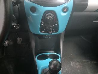 Citroën C1 C1 Hatchback 1.2 PureTech 82 12V (EB2D(HMT)) [60kW]  (04-2014/04-2018)= picture 17