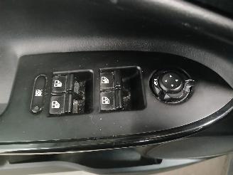 Alfa Romeo Giulietta Giulietta (940) Hatchback 1.6 JTDm 16V (940.A.3000) [77kW]  (04-2010/0=
2-2016) picture 12