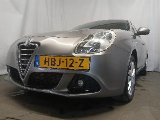 Damaged car Alfa Romeo Giulietta Giulietta (940) Hatchback 1.6 JTDm 16V (940.A.3000) [77kW]  (04-2010/0=
2-2016) 2013/3