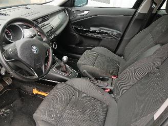 Alfa Romeo Giulietta Giulietta (940) Hatchback 1.4 TB 16V (940.B.7000) [88kW]  (04-2010/12-=
2020) picture 13