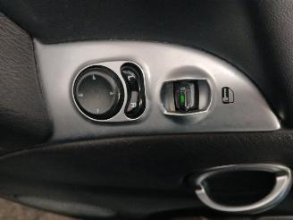 Jeep Cherokee Cherokee/Liberty (KJ) Terreinwagen 3.7 V6 24V (EKG) [155kW]  (09-2001/=
01-2008) picture 15