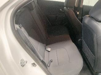 Kia Rio Rio III (UB) Hatchback 1.1 CRDi VGT 12V (D3FA) [55kW]  (09-2011/12-201=
7) picture 10