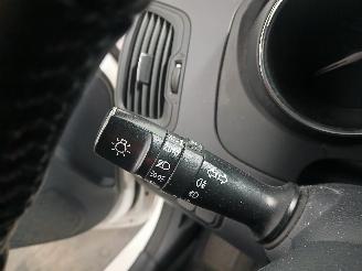 Kia Rio Rio III (UB) Hatchback 1.1 CRDi VGT 12V (D3FA) [55kW]  (09-2011/12-201=
7) picture 14