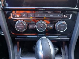 Volkswagen Golf Golf VII (AUA) Hatchback 2.0 R 4Motion 16V (DNUE) [221kW]  (11-2013/08=
-2020) picture 22