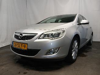 Schadeauto Opel Astra Astra J (PC6/PD6/PE6/PF6) Hatchback 5-drs 1.4 16V ecoFLEX (A14XER(Euro=
 5)) [74kW]  (12-2009/10-2015) 2011/10