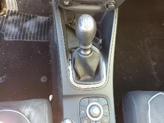 Renault Mégane Megane III Berline (BZ) Hatchback 5-drs 1.2 16V TCE 115 (H5F-400(H5F-A=
4)) [85kW]  (03-2012/02-2016) picture 13