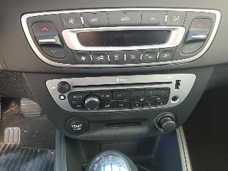 Renault Mégane Megane III Berline (BZ) Hatchback 5-drs 1.2 16V TCE 115 (H5F-400(H5F-A=
4)) [85kW]  (03-2012/02-2016) picture 12