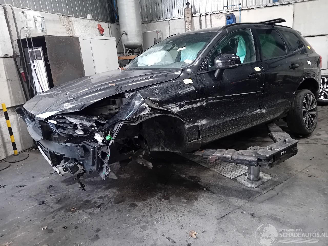 Volvo Xc-60 XC60 II (UZ) SUV 2.0 T6 16V Plug-in Hybrid AWD (B4204T46) [250kW]  (04=
-2021/...)