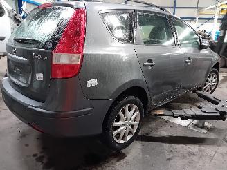 Hyundai I-30 i30 Crosswagon (WWH) Combi 1.6 CVVT 16V (G4FC-G) [93kW]  (02-2008/06-2=
012) picture 3