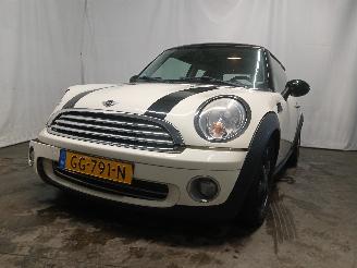 Avarii autoturisme Mini Mini Mini (R56) Hatchback 1.6 16V Cooper (N12-B16A) [88kW]  (10-2006/02-201=
2) 2009/4