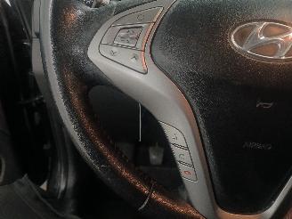 Hyundai Ix20 iX20 (JC) SUV 1.6i 16V (G4FC-G) [92kW]  (11-2010/07-2019) picture 18