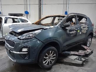 Démontage voiture Kia Sportage Sportage (QL) Terreinwagen 1.6 T-GDI 16V 4x4 (G4FJ) [130kW]  (09-2015/=
09-2022) 2019/12