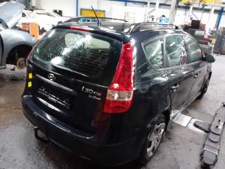 Hyundai I-30 i30 Crosswagon (WWH) Combi 1.4 CVVT 16V (G4FA) [77kW]  (10-2007/07-201=
2) picture 3