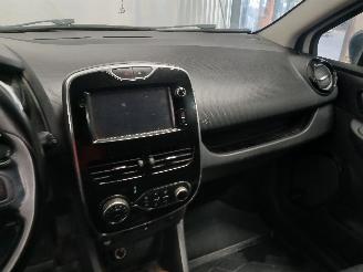 Renault Clio Clio IV Estate/Grandtour (7R) Combi 5-drs 1.5 Energy dCi 90 FAP (K9K-6=
08(K9K-B6)) [66kW]  (11-2012/08-2021) picture 16